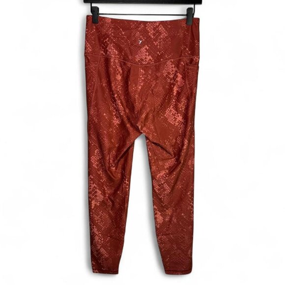 Old Navy Elevate Legging in Red Snakeskin Print - Picture 5 of 5